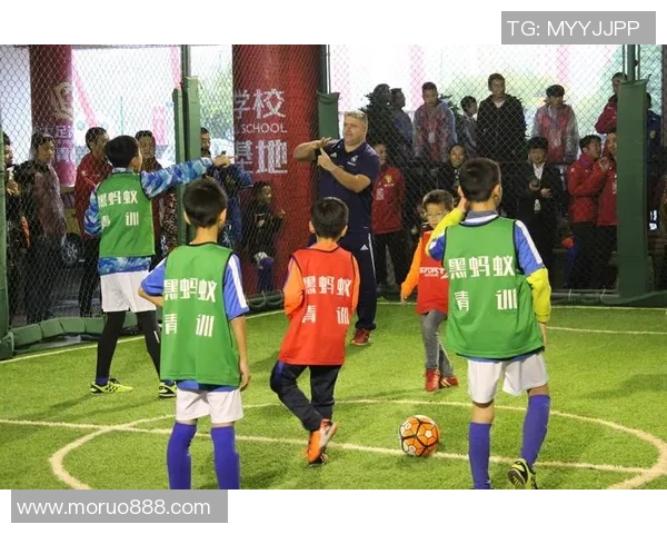 蚂蚁足球明星代言人助力青少年足球梦想启航活动盛大启动