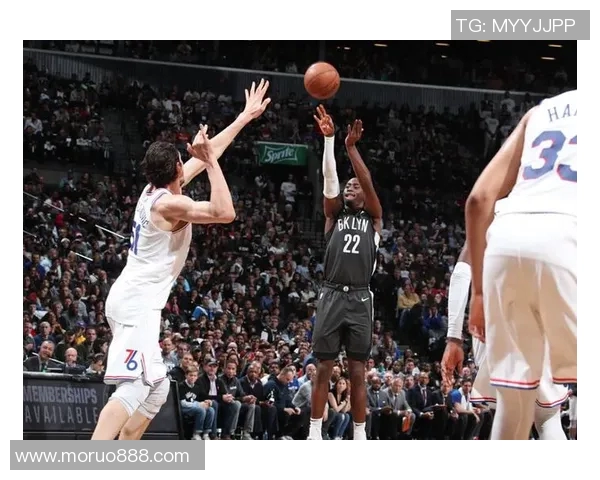 篮网与森林狼激战正酣球星对决引发球迷热议与期待